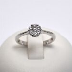 Anello a Fiore in Oro e Diamanti 0.25ct Giorgio Visconti