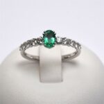 Anello in Oro con Diamanti 0.51ct e Smeraldo 0.45ct Giorgio Visconti