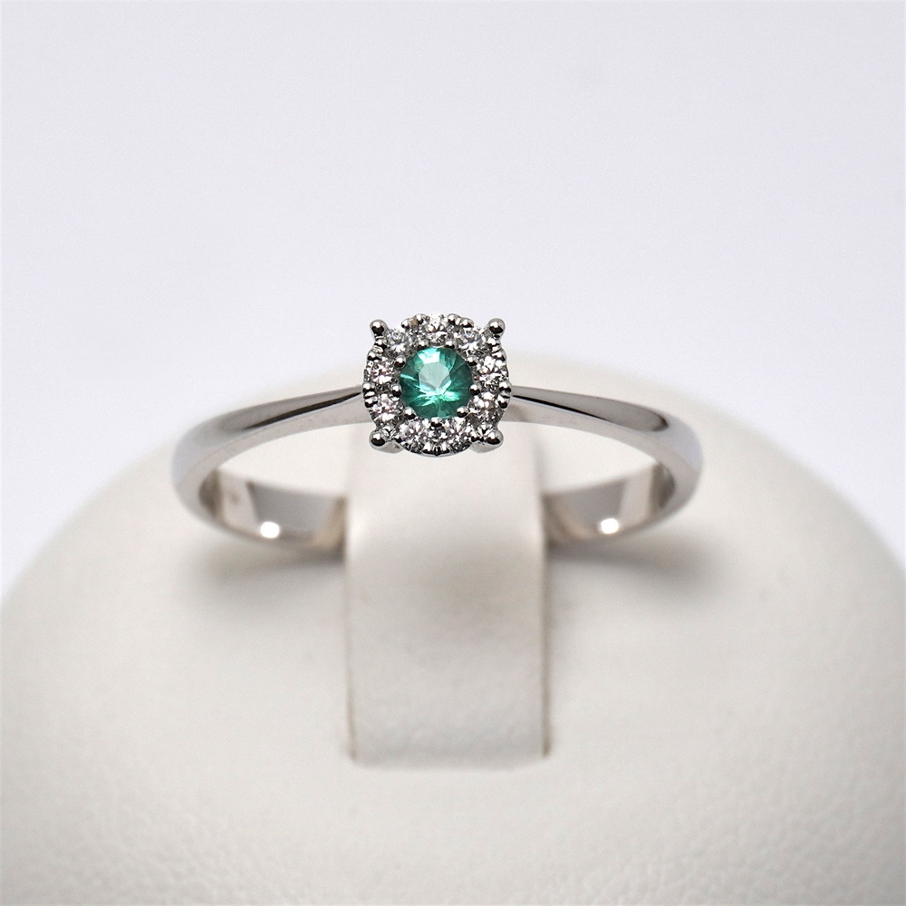 36-anello-smeraldo-verde-e-diamanti-prezzo-giorgio-visconti-gioielli-donna-ab-preziosi-balzano-gioielleria-bari-ABX15239S.jpg Anello Oro Smeraldo 0.07ct con Fiore di Diamanti 0.08ct Giorgio Visconti - immagine 1