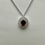Girocollo Rubino Ovale con Doppio Contorno di Diamanti Giorgio Visconti