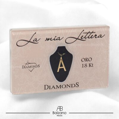 blister lettera iniziale in oro 18kt idea regalo comunione battesimo cresima prezzi ab preziosi balzano