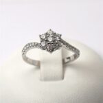 Anello Valentino con Fiore di Diamanti Giorgio Visconti